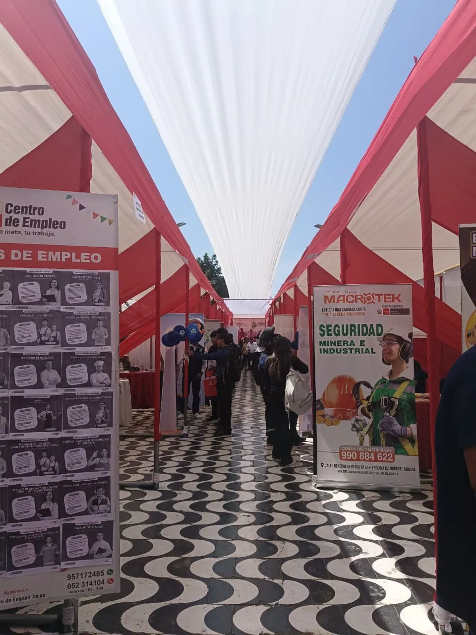 TACNA 𝐄𝐍 𝐀𝐋𝐄𝐑𝐓𝐀 𝐏𝐑𝐄𝐕𝐄𝐍𝐓𝐈𝐕𝐀: 𝐅𝐄𝐑𝐈𝐀 𝐃𝐄 𝐒𝐄𝐆𝐔𝐑𝐈𝐃𝐀𝐃 𝐋𝐀𝐁𝐎𝐑𝐀𝐋 𝐑𝐄𝐔́𝐍𝐄 𝐀 𝐈𝐍𝐒𝐓𝐈𝐓𝐔𝐂𝐈𝐎𝐍𝐄𝐒 𝐏𝐀𝐑𝐀 𝐅𝐎𝐑𝐓𝐀𝐋𝐄𝐂𝐄𝐑 𝐋𝐀 𝐏𝐑𝐎𝐓𝐄𝐂𝐂𝐈𝐎́𝐍 𝐃𝐄 𝐋𝐎𝐒 𝐓𝐑𝐀𝐁𝐀𝐉𝐀𝐃𝐎𝐑𝐄𝐒